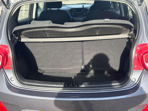 Hyundai i10 PREMIUM 43