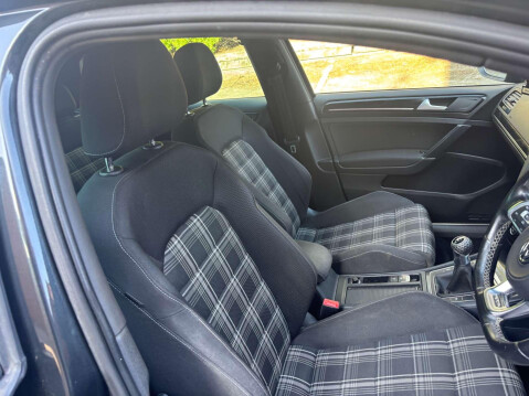 Volkswagen Golf GTD 33