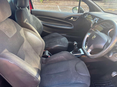 DS 3 BLUEHDI PRESTIGE S/S 33