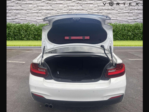 BMW 2 Series 225D M SPORT 8
