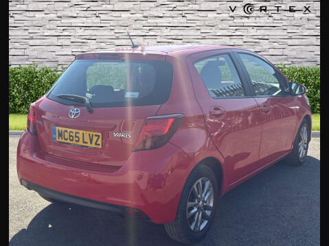 Toyota Yaris VVT-I ICON 9