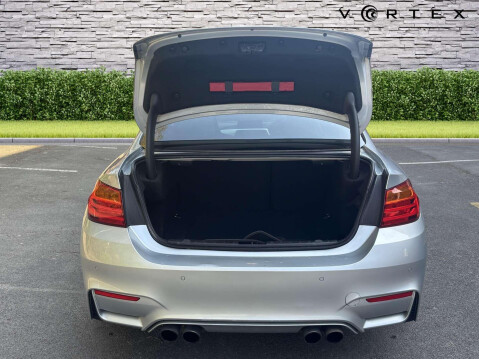 BMW 4 Series M4 8