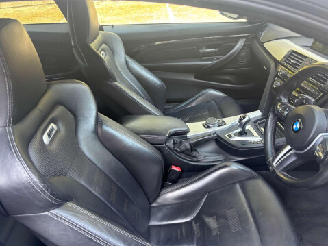 BMW 4 Series M4 31