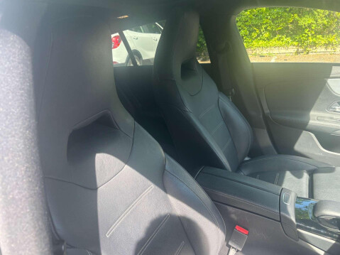 Mercedes-Benz CLA Class CLA 220 D AMG LINE PREMIUM PLUS 29