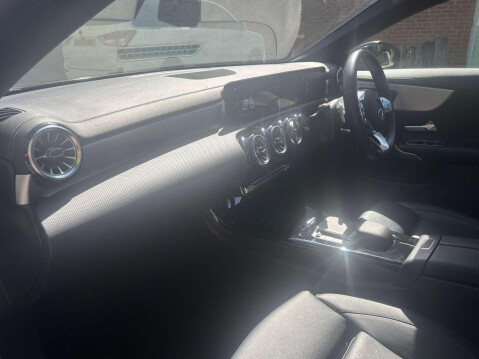 Mercedes-Benz CLA Class CLA 220 D AMG LINE PREMIUM PLUS 27