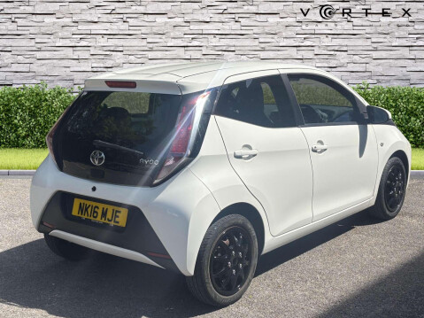 Toyota Aygo VVT-I X-PLAY 9