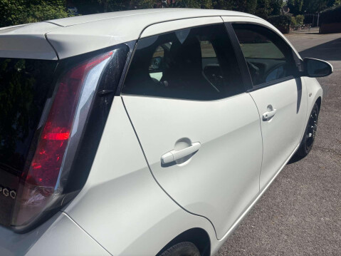 Toyota Aygo VVT-I X-PLAY 17