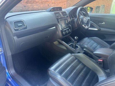 Volkswagen Scirocco R-LINE BLACK EDITION TSI BMT 29