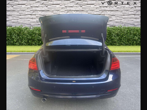 BMW 3 Series 320D XDRIVE SPORT 8