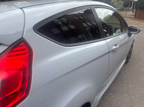 Ford Fiesta 1.6 Fiesta ST200 3dr 19
