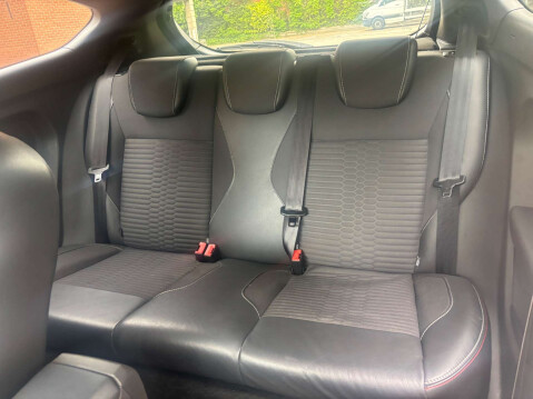 Ford Fiesta 1.6 Fiesta ST200 3dr 38