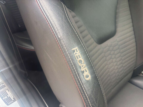 Ford Fiesta 1.6 Fiesta ST200 3dr 40