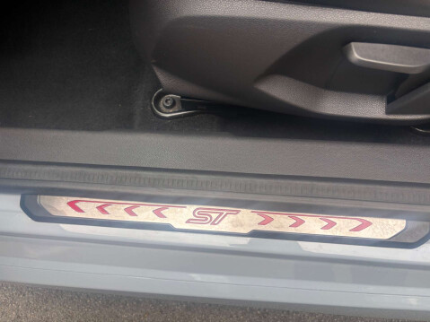 Ford Fiesta 1.6 Fiesta ST200 3dr 55