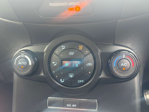 Ford Fiesta 1.6 Fiesta ST200 3dr 57
