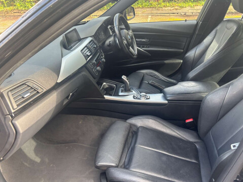 BMW 3 Series 3.0 330d xDrive M Sport Auto 4WD 4dr 31
