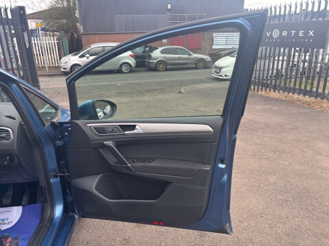 Volkswagen Golf SV 1.6 Golf SV SE TDI 5dr 36
