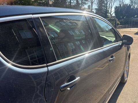 Peugeot 3008 1.6 3008 Allure HDi 5dr 11