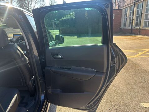 Peugeot 3008 1.6 3008 Allure HDi 5dr 38