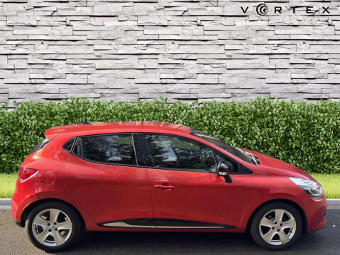 Renault Clio 1.1 Clio Dynamique MediaNav 5dr 10