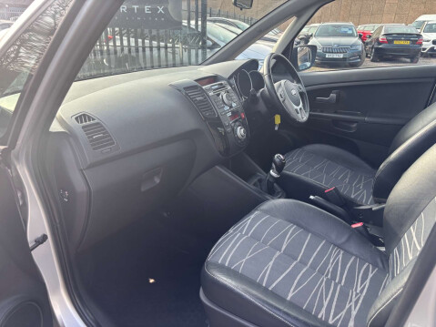 Kia Venga 1.6 Venga 3 EcoDynamics 5dr 29
