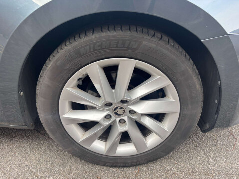 Skoda Superb 1.5 Superb SE Technology TSI 5dr 14