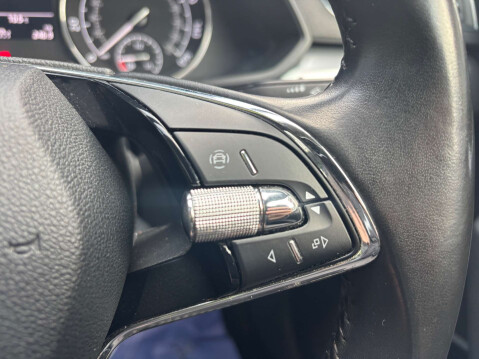 Skoda Superb 1.5 Superb SE Technology TSI 5dr 38