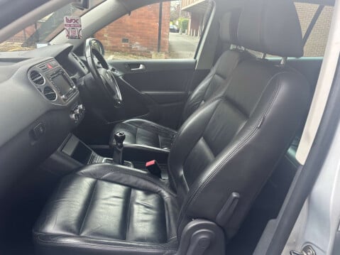 Volkswagen Tiguan 2.0 Tiguan Sport TDI 4Motion 140 4WD 5dr 25