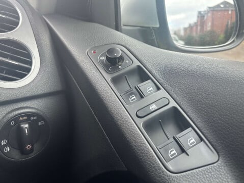 Volkswagen Tiguan 2.0 Tiguan Sport TDI 4Motion 140 4WD 5dr 45