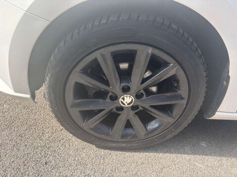 Skoda Fabia 1.2 Fabia Colour Edition TSI 5dr 19