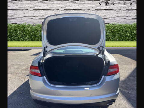 Jaguar XF 2.2 XF R-Sport D Auto 4dr 8