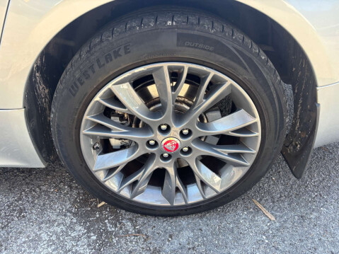 Jaguar XF 2.2 XF R-Sport D Auto 4dr 21