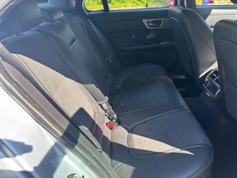 Jaguar XF 2.2 XF R-Sport D Auto 4dr 28