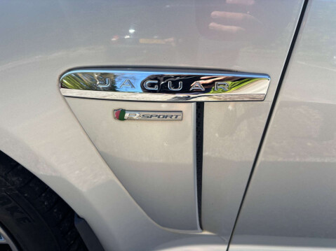 Jaguar XF 2.2 XF R-Sport D Auto 4dr 52
