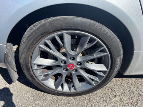 Jaguar XF 2.2 XF R-Sport D Auto 4dr 18