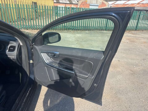 Volvo S60 2.0 S60 SE T5 4dr 28