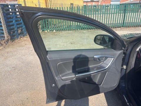 Volvo S60 2.0 S60 SE T5 4dr 30