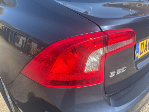 Volvo S60 2.0 S60 SE T5 4dr 42
