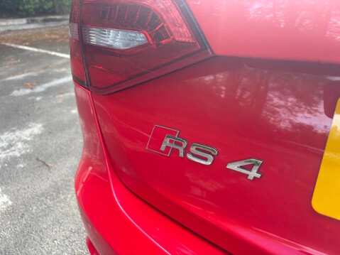 Audi A4 4.2 RS 4 FSI Quattro Auto 4WD 5dr 18