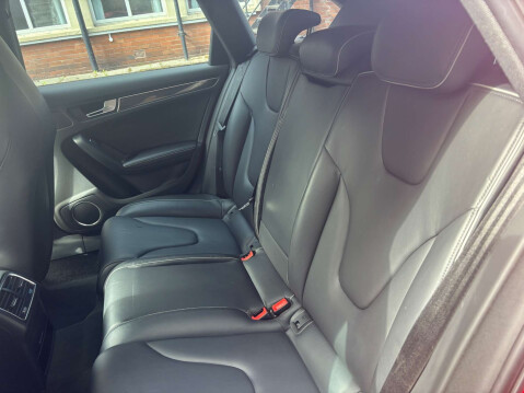 Audi A4 4.2 RS 4 FSI Quattro Auto 4WD 5dr 34