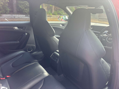 Audi A4 4.2 RS 4 FSI Quattro Auto 4WD 5dr 37