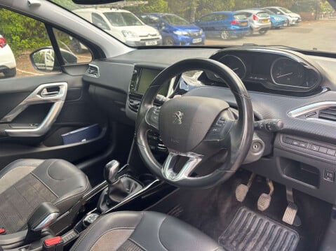 Peugeot 2008 1.5 2008 Allure Premium Blue HDi 5dr 29