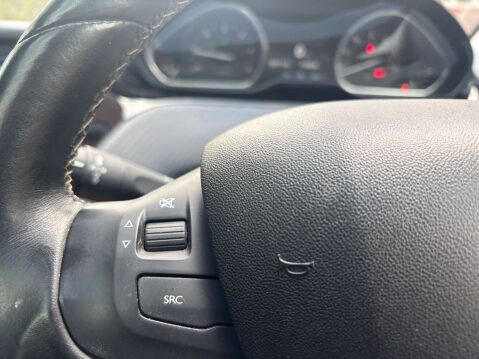 Peugeot 2008 1.5 2008 Allure Premium Blue HDi 5dr 42