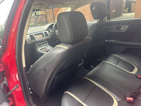 Jaguar XF 2.2 XF Portfolio Sportbrake D Auto 5dr 32