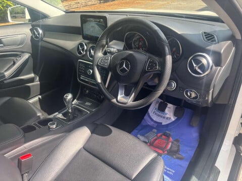 Mercedes-Benz GLA 1.6 GLA 200 Sport 5dr 28
