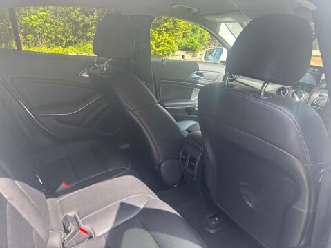 Mercedes-Benz GLA 1.6 GLA 200 Sport 5dr 32