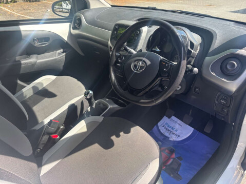 Toyota Aygo 1.0 Aygo X-Play VVT-i 5dr 23