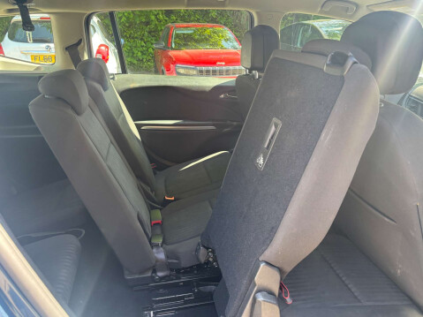 Vauxhall Zafira 2.0 Zafira Tourer Exclusive CDTi Auto 5dr 37