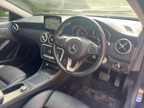 Mercedes-Benz A Class 2.1 A 200 D Sport Auto 5dr 24