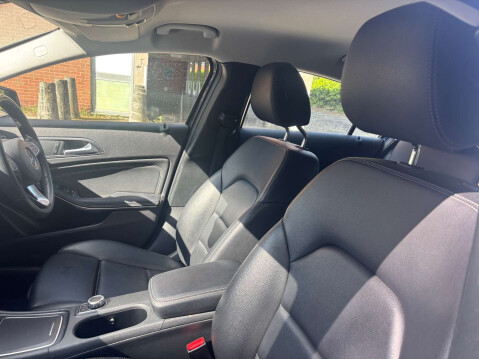 Mercedes-Benz A Class 2.1 A 200 D Sport Auto 5dr 25