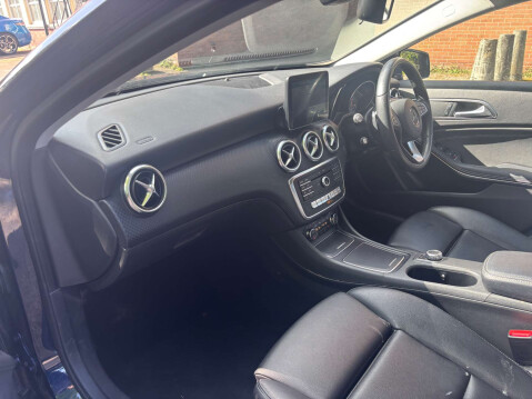Mercedes-Benz A Class 2.1 A 200 D Sport Auto 5dr 26